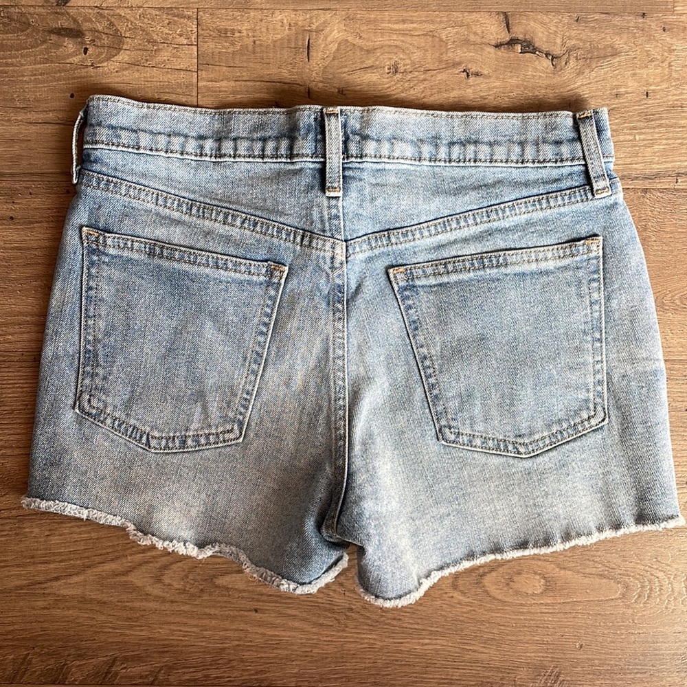 Gap Denim Shorts LIKE NEW - Picture 4 of 4